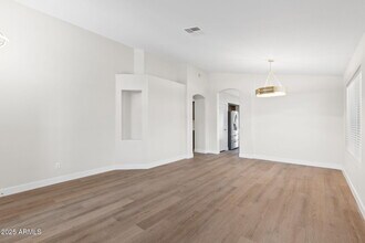 134 W Helena Dr in Phoenix, AZ - Building Photo - Building Photo