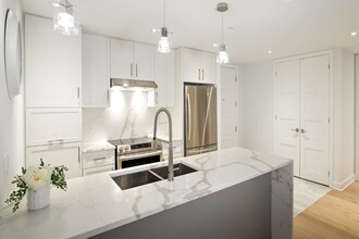 1600 Des Cascades St in St-Hyacinthe, QC - Building Photo - Building Photo