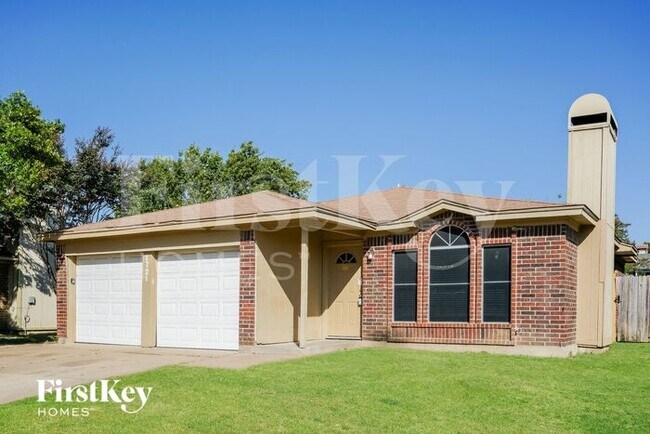 1721 Quinlan Ct in Arlington, TX - Building Photo - Building Photo