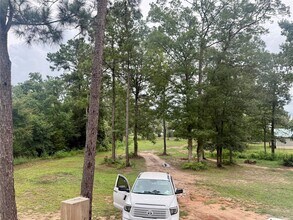 17008 FM 1484 Rd in Cut And Shoot, TX - Building Photo - Building Photo