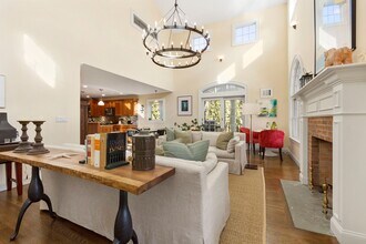 53 Harbor Blvd in East Hampton, NY - Building Photo - Building Photo