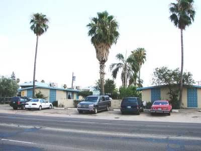 Riviera Apartments in Tucson, AZ - Foto de edificio - Building Photo