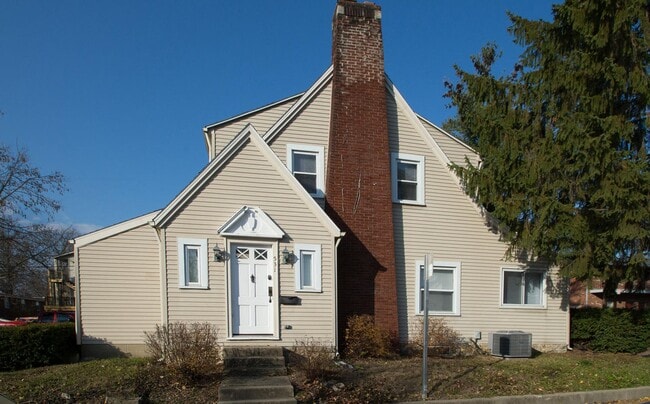 property at 531 N Prow Ave