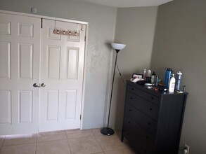 6374 Jaguar Dr in Riverside, CA - Building Photo - Building Photo