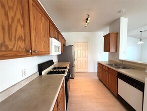 917 Elderberry Tea Cove in Pflugerville, TX - Building Photo - Building Photo