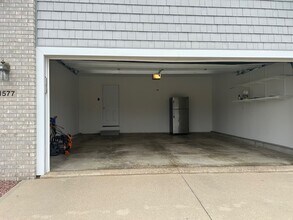 1577 Mid Court Dr in Bourbonnais, IL - Foto de edificio - Building Photo