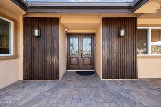 9350 Crystal View Dr in Los Angeles, CA - Building Photo - Building Photo