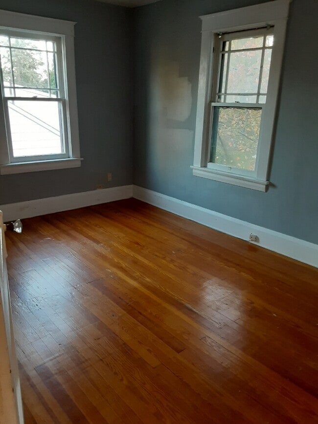property at 709 E Judson Ave