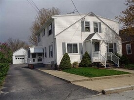 91 Kennedy St in Woonsocket, RI - Building Photo