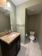 4542 NW Continental Pl in Beaverton, OR - Foto de edificio - Building Photo