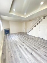 13012 Riverside Dr in Los Angeles, CA - Foto de edificio - Building Photo