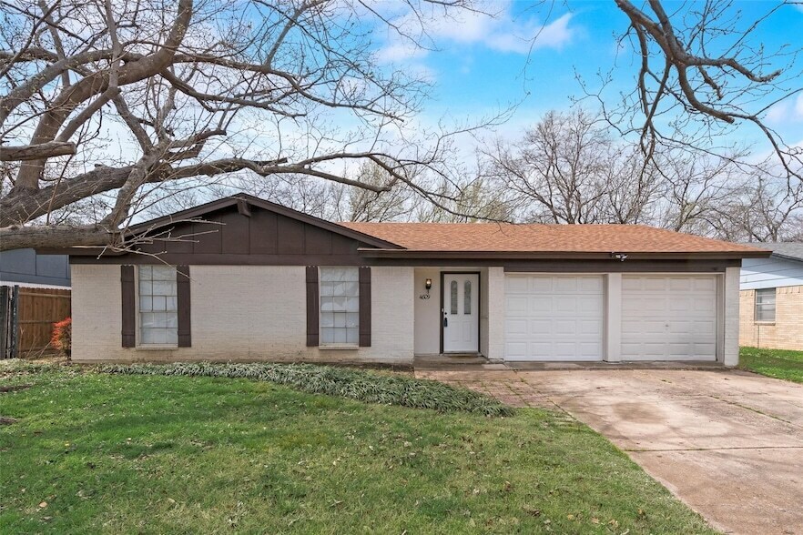 4809 Jordan Park Dr in Haltom City, TX - Building Photo