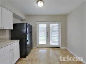 12819 Enchanted Path Dr in Houston, TX - Foto de edificio - Building Photo