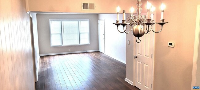 2527 Hydraulic Rd in Charlottesville, VA - Building Photo - Building Photo