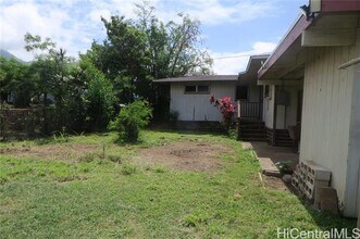 84-1046-1046 Farrington Hwy in Waianae, HI - Building Photo - Building Photo