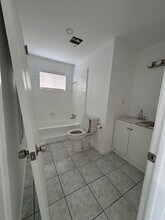 797 S Amber St in Tulare, CA - Building Photo - Building Photo