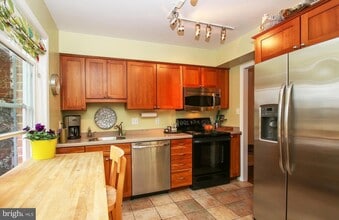 3009 20th Ct S in Arlington, VA - Building Photo - Building Photo