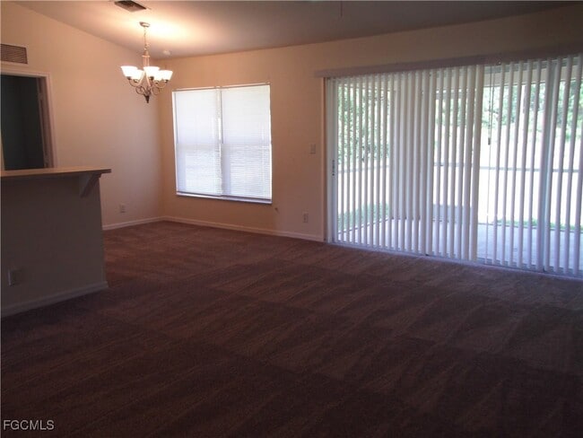 1117 Venetia St in Lehigh Acres, FL - Building Photo - Building Photo