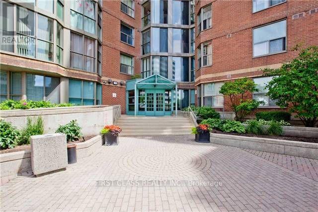 property at 5795 Yonge St
