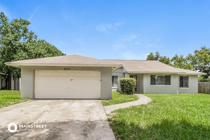 5601 Westview Dr in Orlando, FL - Building Photo