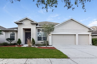 444 Arch Ridge Loop in Seffner, FL - Building Photo