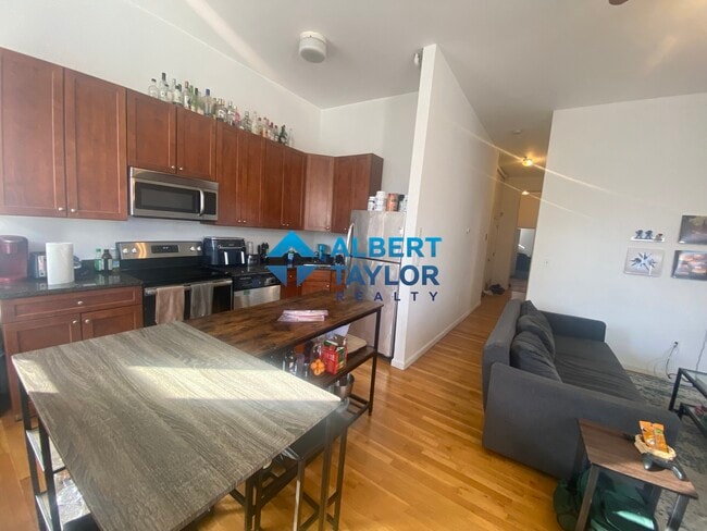 168 Northampton St, Unit 3 in Boston, MA - Foto de edificio - Building Photo