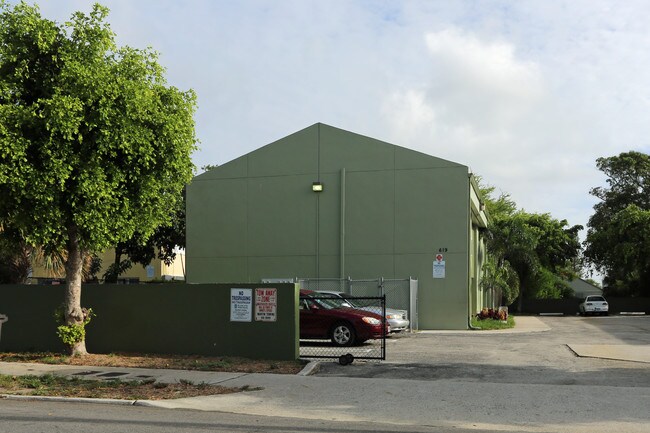 619 6th St in West Palm Beach, FL - Building Photo - Building Photo