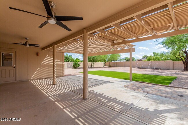 2563 N Tamarisk St in Chandler, AZ - Building Photo - Building Photo