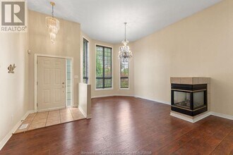 1544 Imperial Crescent in Windsor, ON - Building Photo - Building Photo