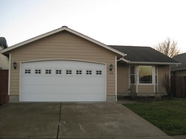 property at 728 NE Whirlwind Dr