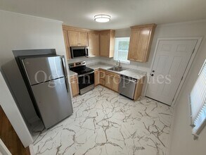 1112 Marne St in Winston-Salem, NC - Building Photo - Building Photo