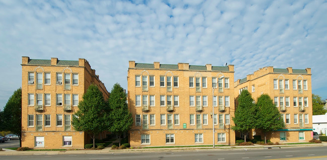 618-632 S. Austin Blvd. in Oak Park, IL - Foto de edificio - Building Photo