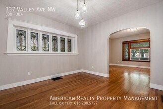 337 Valley Ave NW in Grand Rapids, MI - Building Photo - Building Photo