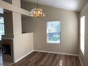 2817 Stonewater Dr in Naperville, IL - Building Photo - Building Photo