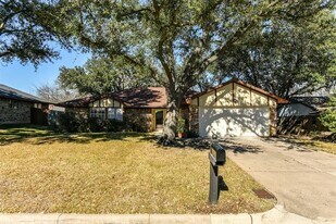 5403 Firewood Dr in Arlington, TX - Building Photo