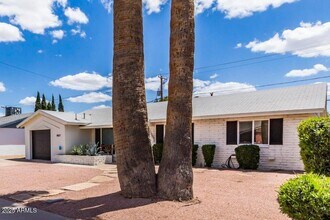 8007 E Monte Vista Rd in Scottsdale, AZ - Building Photo - Building Photo