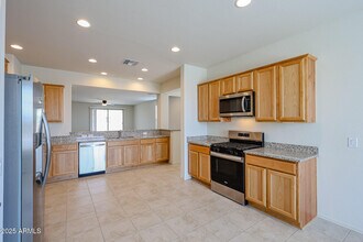 7106 W Hedge Hog Pl in Peoria, AZ - Building Photo - Building Photo