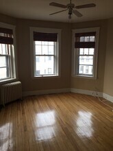 317 Allston St, Unit #12 in Boston, MA - Foto de edificio - Building Photo