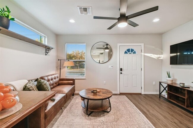 2310 30th Ave N in St. Petersburg, FL - Building Photo - Building Photo