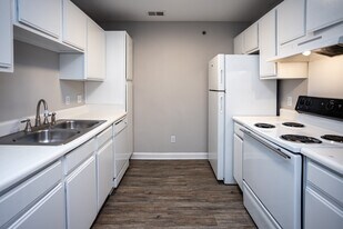 Park Place Apartments (TN)