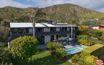 31970 Pacific Coast Hwy in Malibu, CA - Building Photo - Building Photo