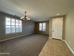 13755 Seabiscuit Dr in Reno, NV - Building Photo - Building Photo