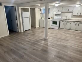 7 Wayne Ave, Unit base Apartamentos