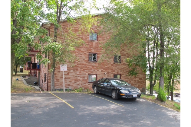 Taylor Apartments in Dubuque, IA - Building Photo - Building Photo