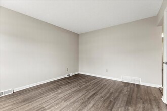 3215 Aqueduct Dr in Lexington, KY - Building Photo - Building Photo