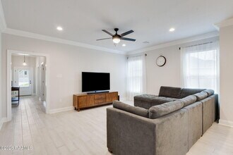 106 Virtuous St in Youngsville, LA - Building Photo - Building Photo