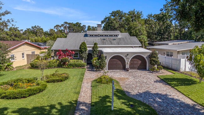 property at 2134 Serpentine Cir S