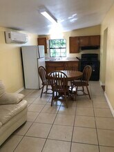 134 Roberts St, Unit 201 in San Antonio, TX - Building Photo - Building Photo