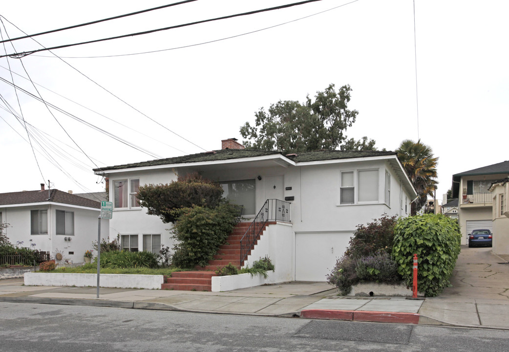 296-300 Van Buren St in Monterey, CA - Building Photo