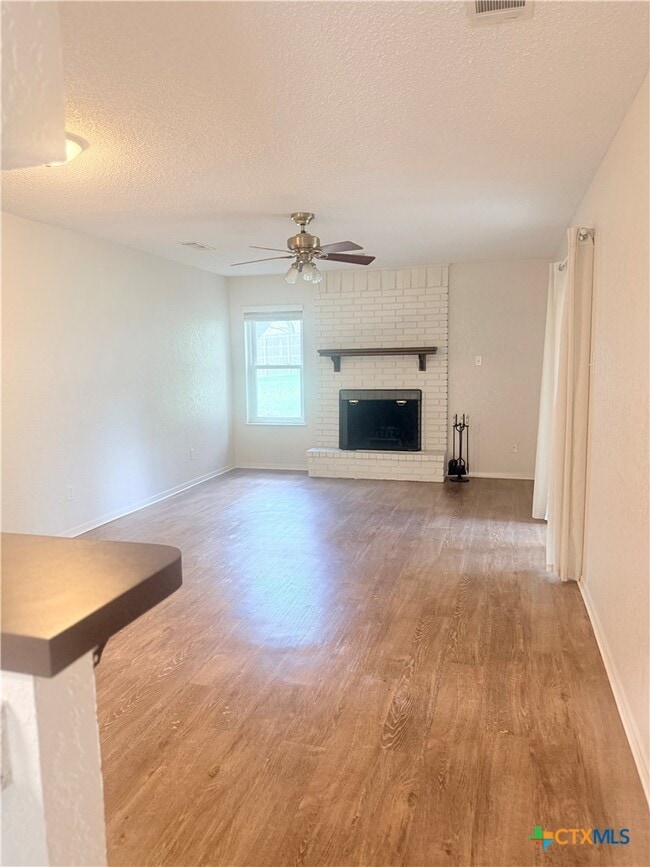 653 Rock St in New Braunfels, TX - Building Photo - Building Photo